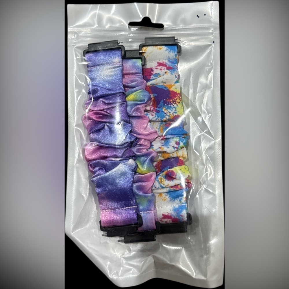Colorful scrunchie compatible w/ gizmo, gabb, and sync up kids watch. 20mm.  NWT